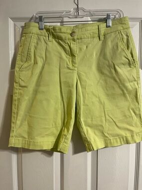 Tommy Bahama Women’s Boracay Chino Shorts Size 8 Light Margarita Green